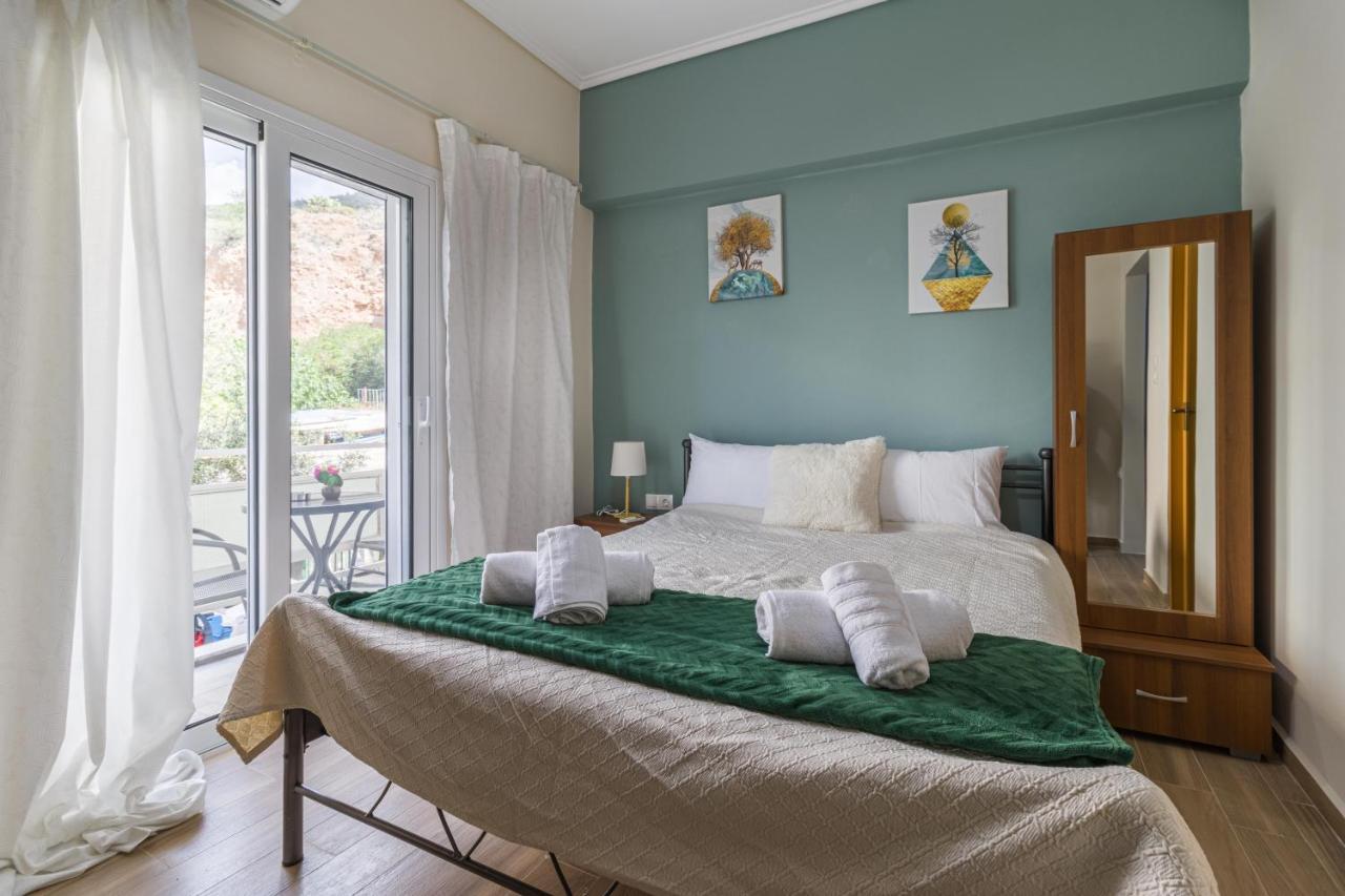 Couples Retreat, Fully Equipped Studio/ Loutraki Beach Lejlighed Eksteriør billede