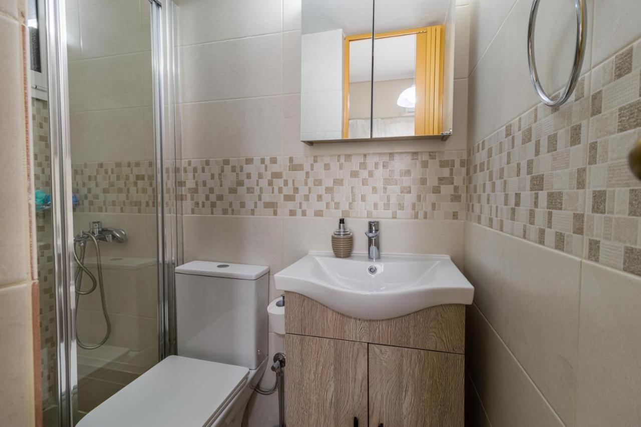 Couples Retreat, Fully Equipped Studio/ Loutraki Beach Lejlighed Eksteriør billede